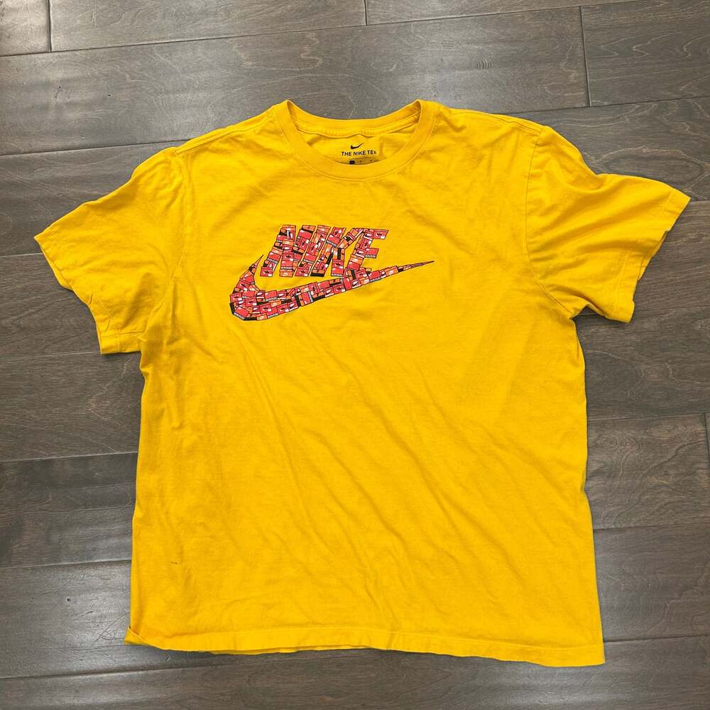 Nike Futura Shoebox Logo Graphic T-Shirt Yellow L